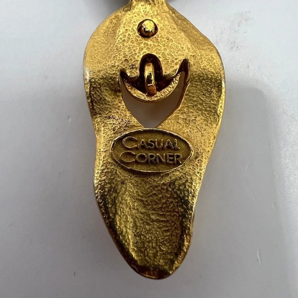 Casual Corner Dangle Pierced Earrings Brushed Shiny‎ Gold Tone Door Knocker Drop